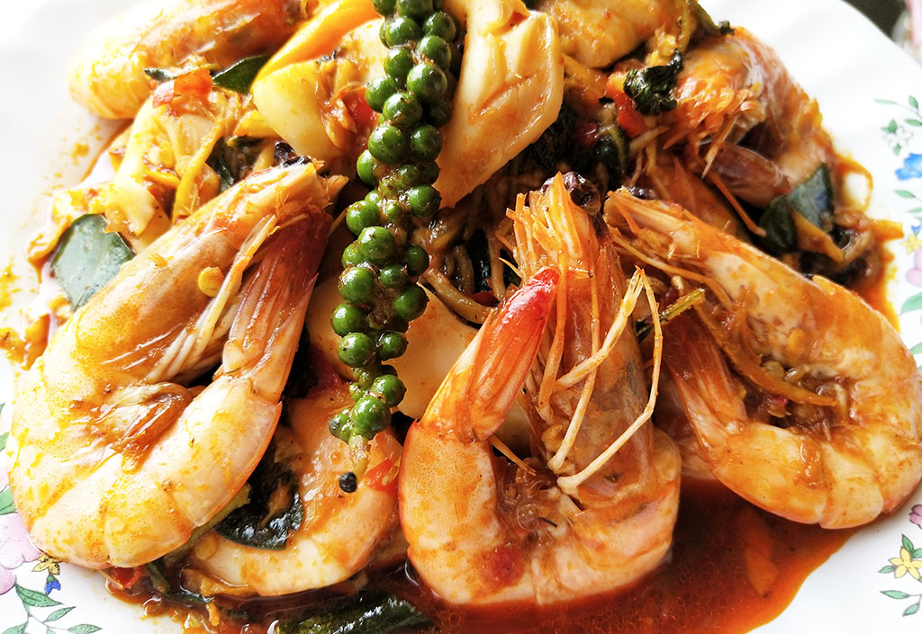 ผัดกะเพราทะเล